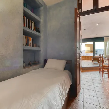 Διαμέρισμα Spacious With Terrace Ρόζες