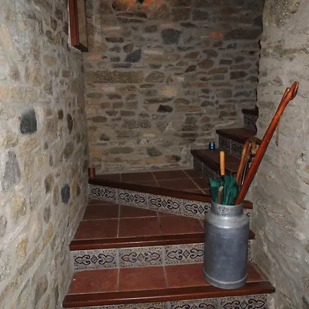 House In Near Sandy *