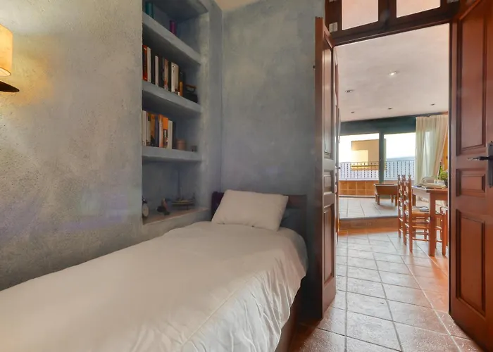 Appartement House In Near Sandy Roses